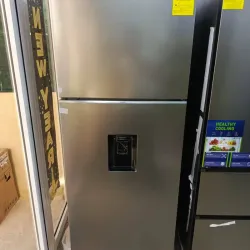 Refrigerador Samsung 15cuft con dispensador de agua. Transporte incluído según municipio.