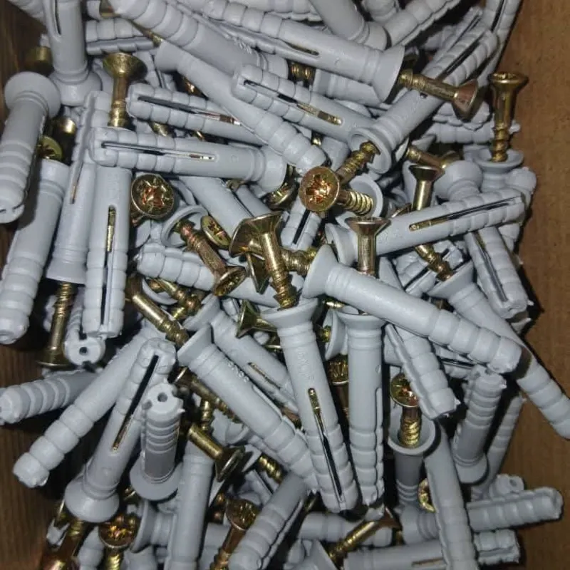 Tornillo con taquetes (Expansores)