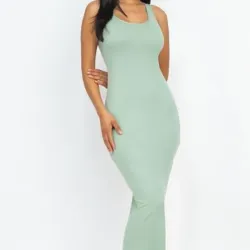 Vestido largo con tirantes color verde claro