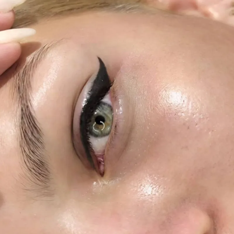 Delineado Permanente de Párpado