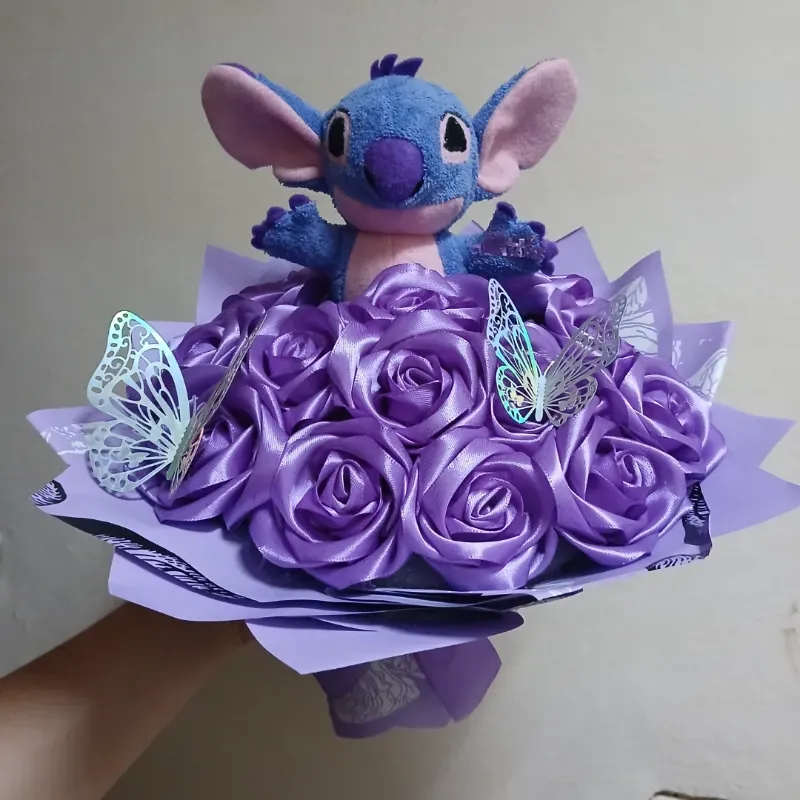 Ramo de 15 Rosas con Stich 