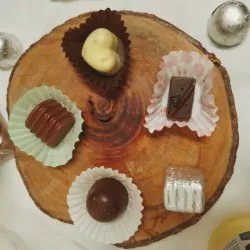 Bombones de chocolate amargo con pasas