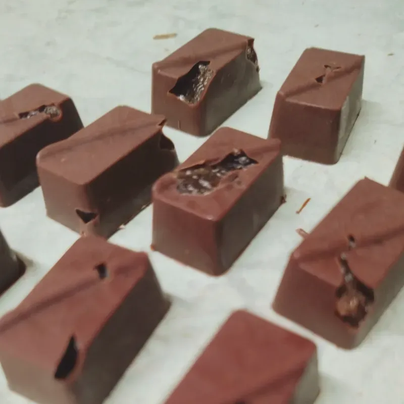 Bombones de chocolate amargo