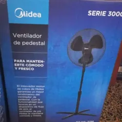 Ventilador de pedestal "MIDEA"