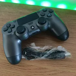 MANDO PS4 color negro