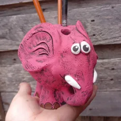 Elefante portalápices