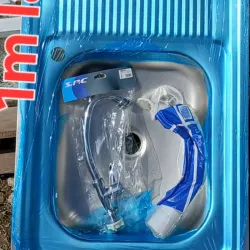 Fregadero sencillo con llave y herraje