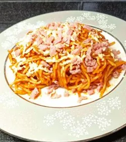Espaguetis de Jamón y Queso 