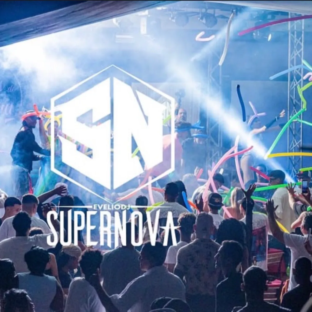 VIP Supermova