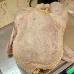 Paquete de Pollo  Entero Peso aproximado 2.5kg son grandes (ver descripción)