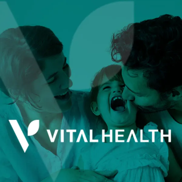 VitalHealth – Innovación y Bienestar en Cada Producto
En VitalHealth creemos que la salud y el bienestar comienzan desde adentro. Por eso, hemos desarrollado una línea exclusiva de productos respaldados por ciencia avanzada, con dos pilares fundamentales: nanotecnología y adaptógenos.

Nanotecnología: Gracias a esta tecnología de última generación, los ingredientes activos se presentan en partículas ultrafinas que facilitan una absorción más rápida y efectiva en el organismo, maximizando sus beneficios desde la primera toma. Esto significa que tu cuerpo recibe más nutrientes, en menos tiempo y con una mayor biodisponibilidad.

Adaptógenos: Nuestros productos incorporan extractos naturales que ayudan al cuerpo a adaptarse al estrés físico, mental y emocional, equilibrando sus funciones y fortaleciendo la resistencia natural. Estos componentes milenarios, ahora potenciados con nanotecnología, trabajan para mantener tu energía, mejorar tu estado de ánimo y optimizar tu salud integral.

Con VitalHealth, no solo obtienes suplementos: recibes bienestar optimizado, respaldado por ciencia, naturaleza y pasión por mejorar vidas.