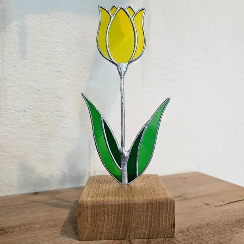 Tulipán con base de madera 🌷