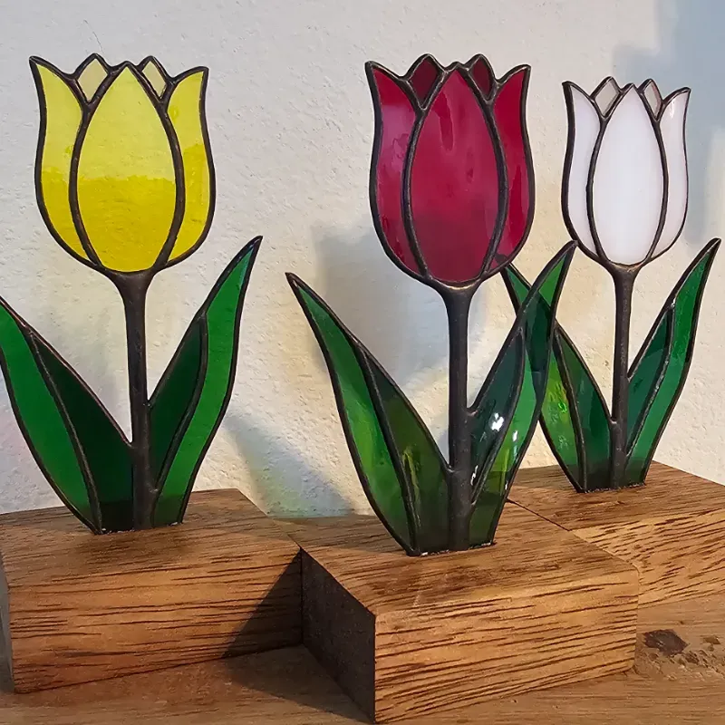 Tulipán con base de madera 🌷