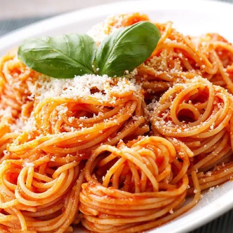 Espaguettis Napolitanos