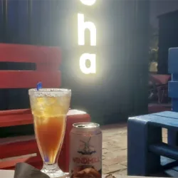 Chelada con cerveza importada 
