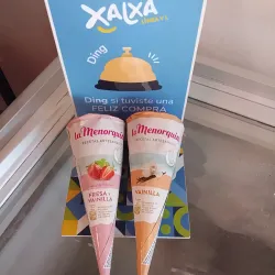 Cono de Helado La Menoquina Vainilla y Fresa