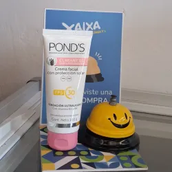 Crema Facial con Protector Solar Pond's