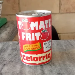 Tomate frito enlatado