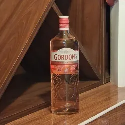 Gordon's Premiun Pink