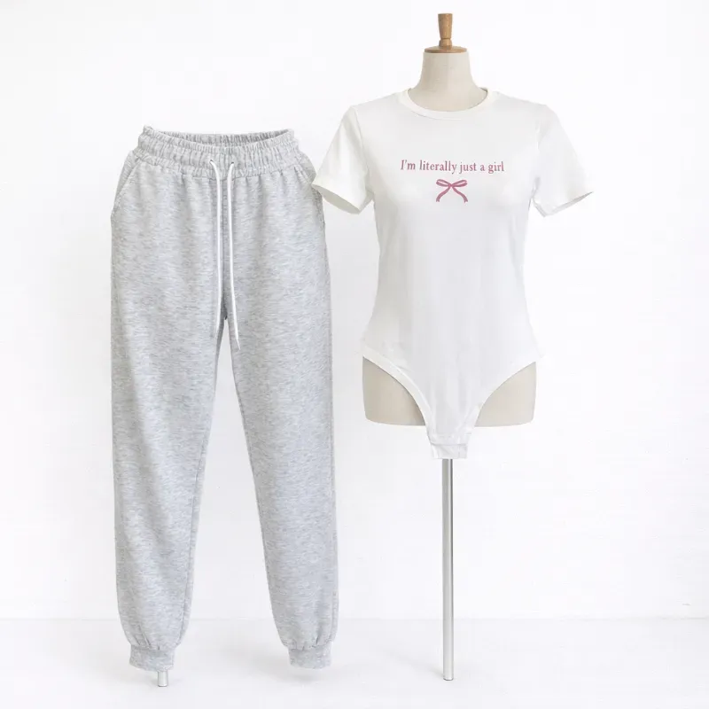 Conjunto Gris Jogger + Body Blanco Mujer