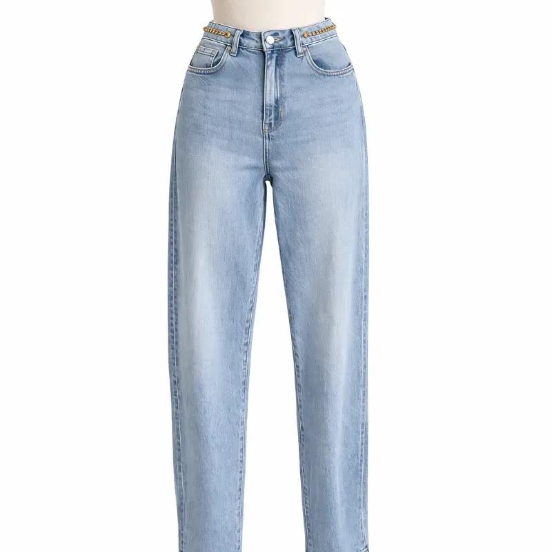 Jeans Celeste Recto con Detalle de Cadena