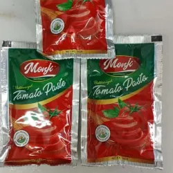 Sobre de pasta de tomate