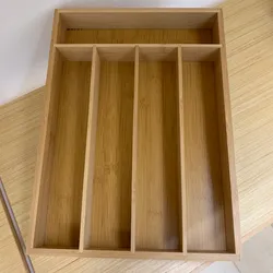 Caja de madera para cubiertos