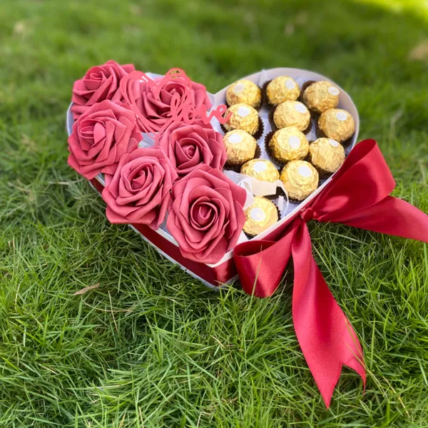 ZarZihavana es una tienda dedicada a la confección de regalos personalizados.
Ofrecemos servicios de personalización de globos, jarras y combos de regalos 