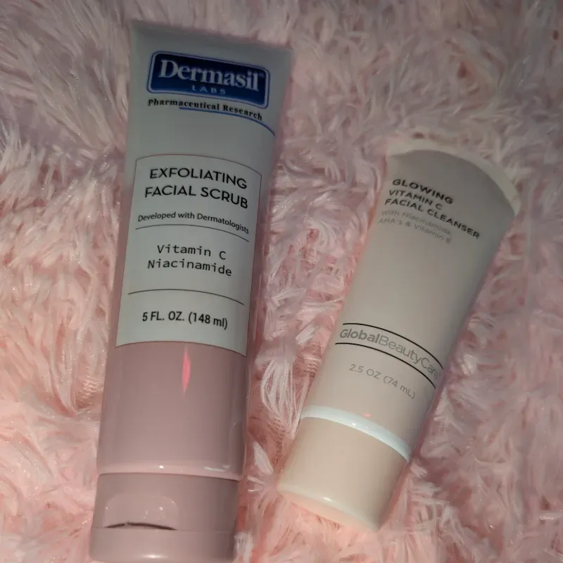 Exfoliante y limpiador facial