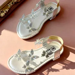 Sandalias de niña