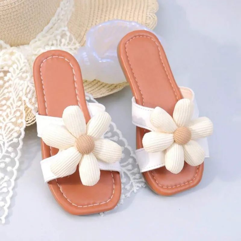Sandalias de niña