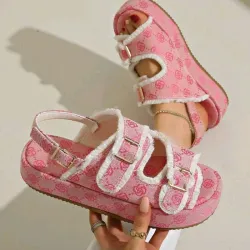 Sandalias prácticas