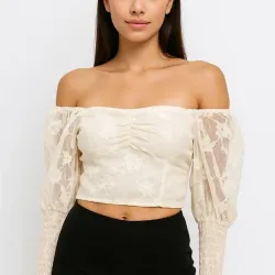 Blusa de encaje blanca