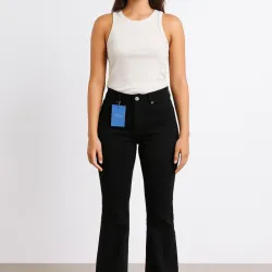 Jeans negro de mezclilla 
