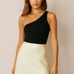 Saya amarilla de satin